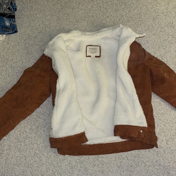 Orange fluffy jacket - Picture 3 of 6